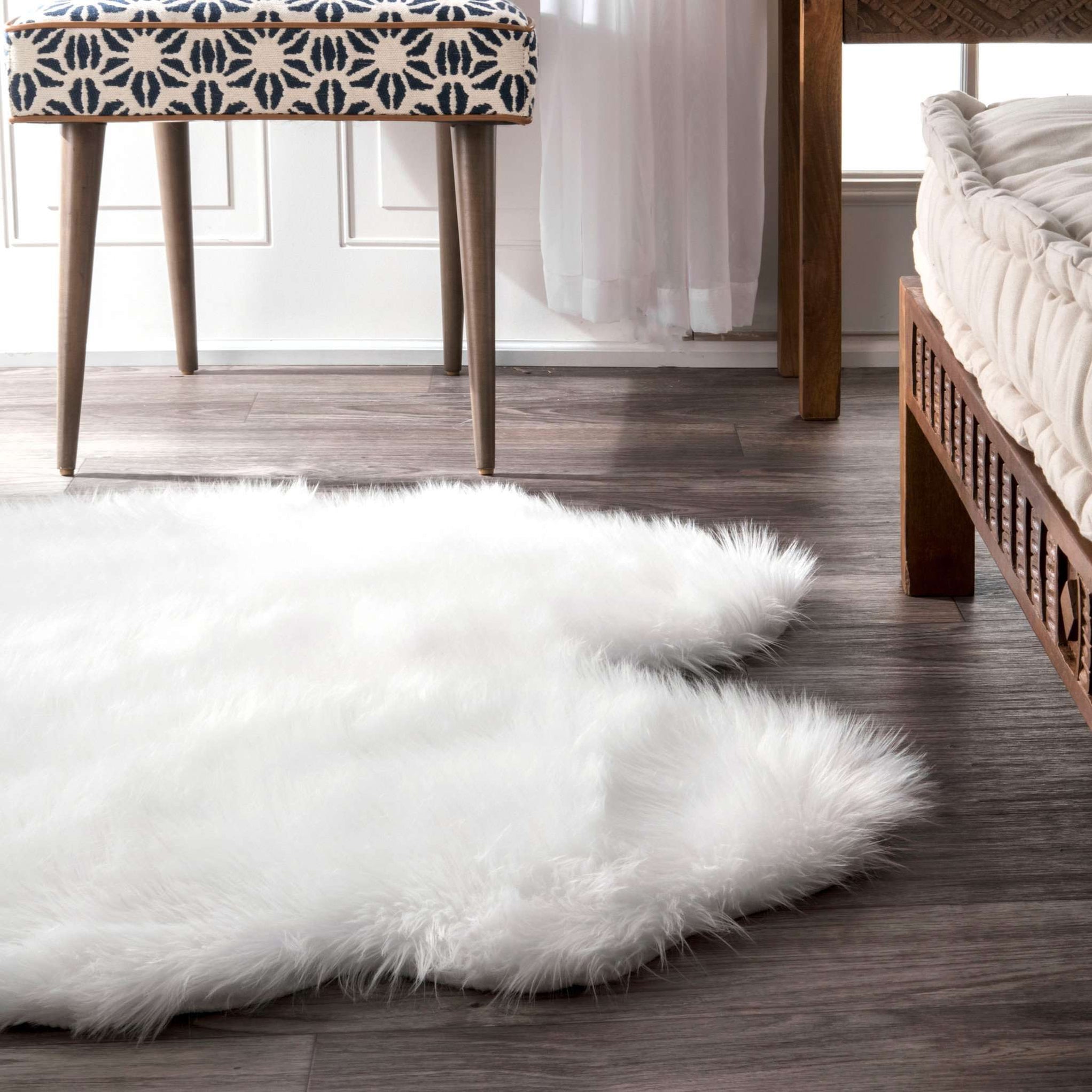 Tianna Faux Sheepskin Quarto Shaggy Area Rug — nuLOOM