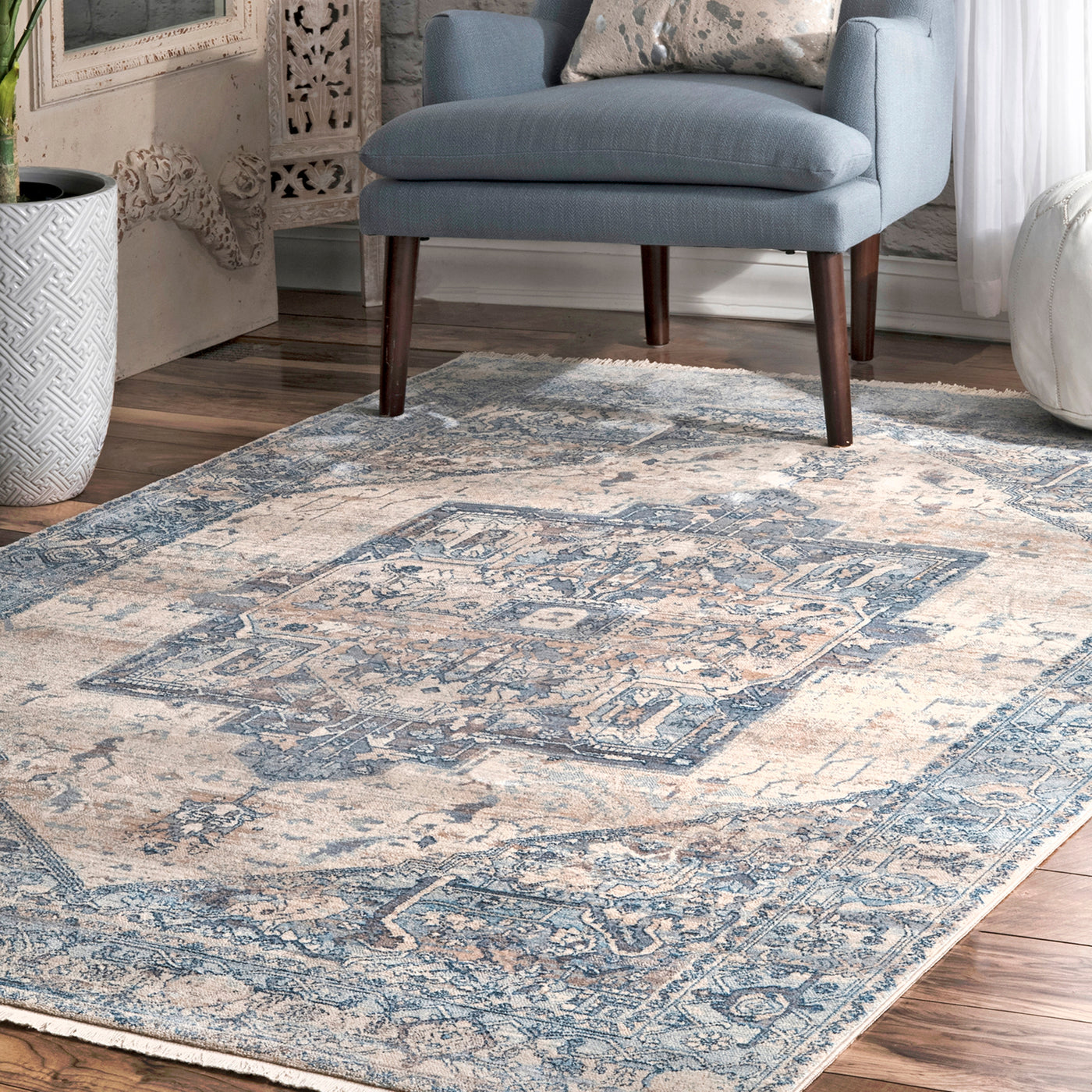 Harriet Vintage Medallion Fringe Area Rug — nuLOOM