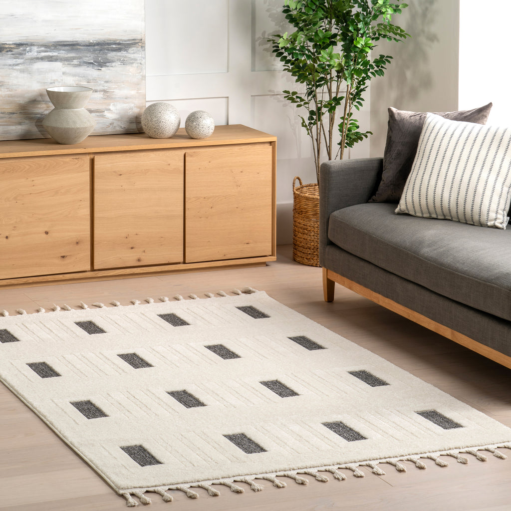 Paccia High-Low Modern Striped Tasseled Area Rug